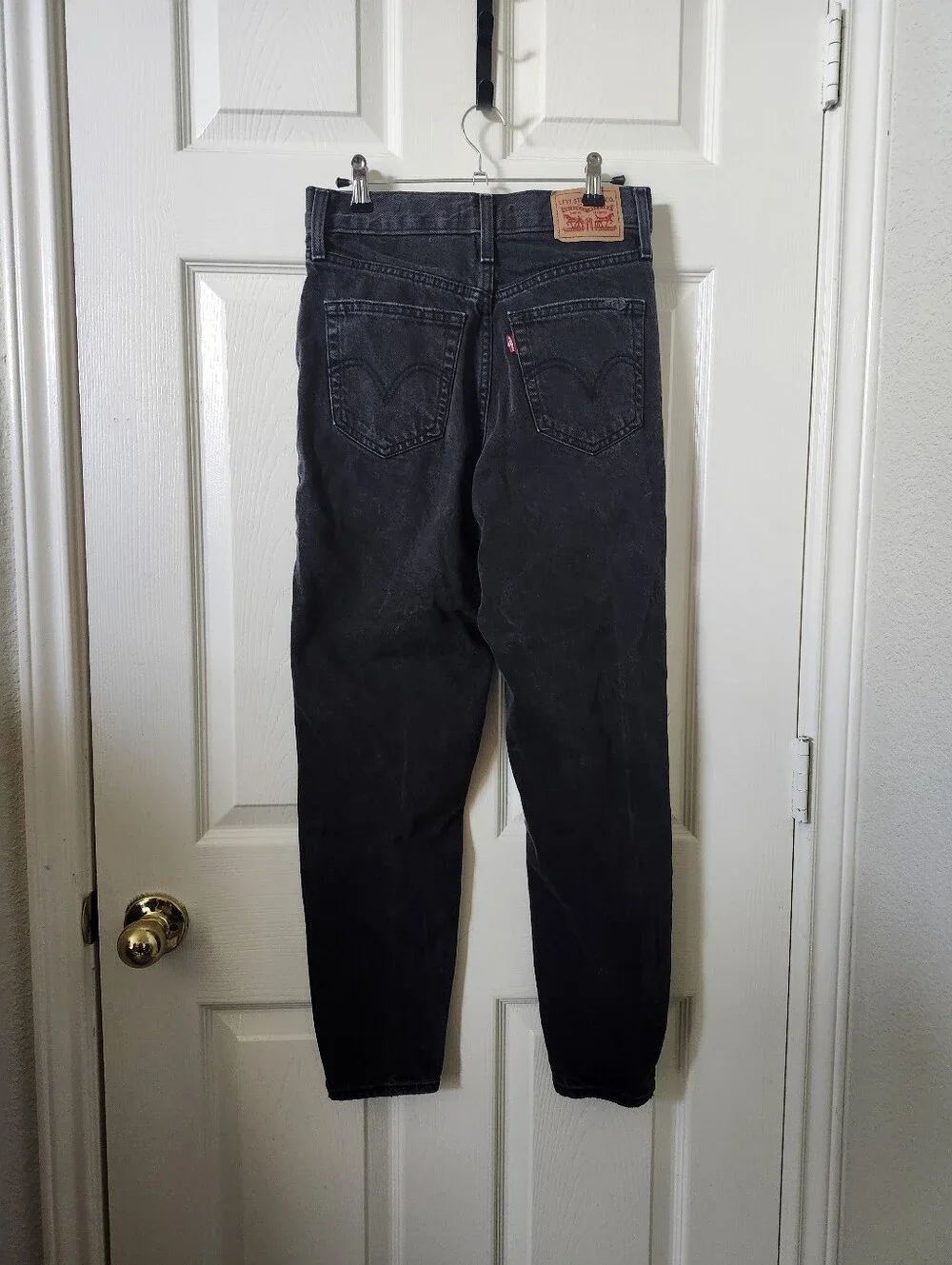 Levis black high
